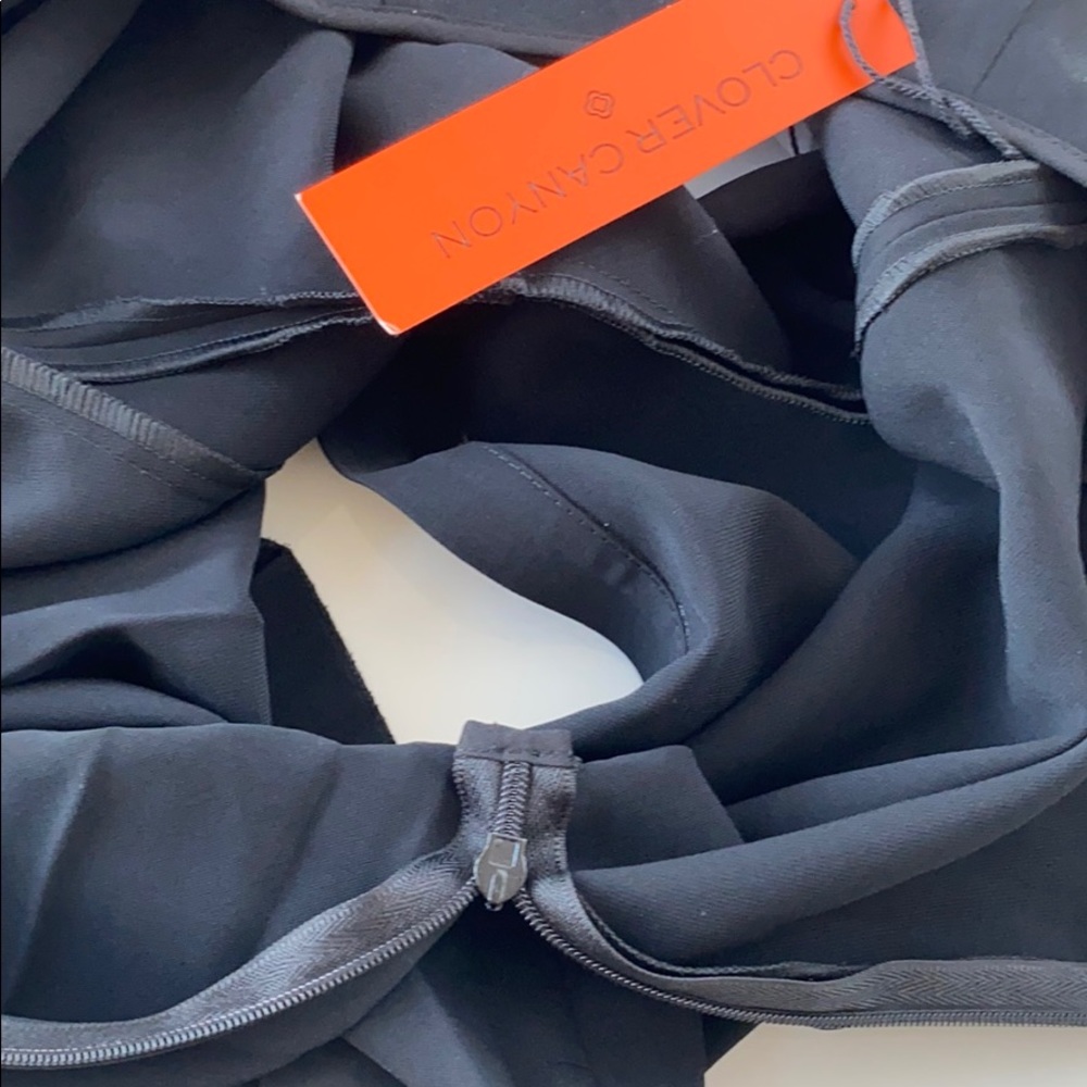 Clover Canyon Pleated short/skort in black size XS - Picture 11 of 11